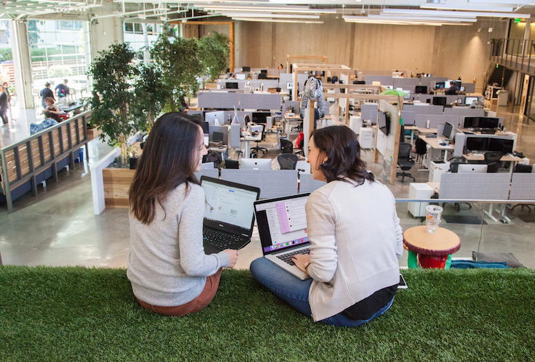 BuiltInLA's tweet photo. Check out these 6 amazing LA tech offices @DollarShaveClub @SGNGames @DunAndBrad https://t.co/g90MAmuGAz https://t.co/HftBPStCnA
