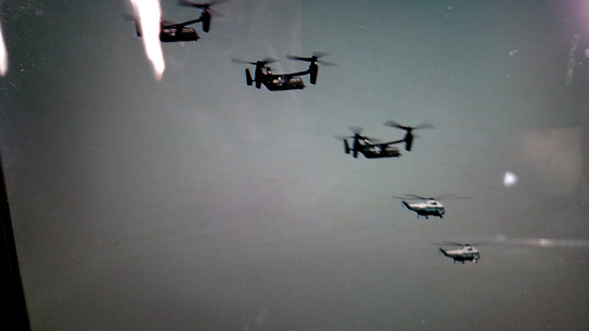 Stu_Mundel's tweet photo. Burbank #POTUS #MarineOne #MarineTwo & V22 #Osprey off to LAX @cbsla @KNX1070 @KCBSKCALDesk https://t.co/lYgeVB7VtK