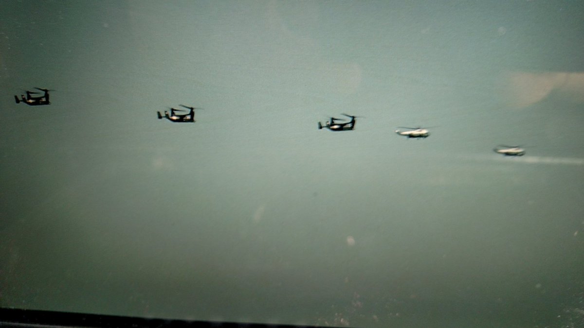 Stu_Mundel's tweet photo. Burbank #POTUS #MarineOne #MarineTwo & V22 #Osprey off to LAX @cbsla @KNX1070 @KCBSKCALDesk https://t.co/lYgeVB7VtK