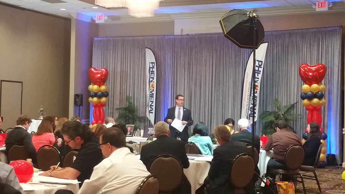 Getting great LIVE TO WIN coaching from <a href="/TomZiglar/">Tom Ziglar</a> at @PhenomenalHP Inner Circle conference.