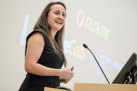 ebayinccareers's tweet photo. ICYMI, @LauraDanckwerth gave an inspiring keynote at #wrel2016! https://t.co/5Q8WWLSNc2 #WeAreeBay #WomeninTech https://t.co/3us0BNR8Bf