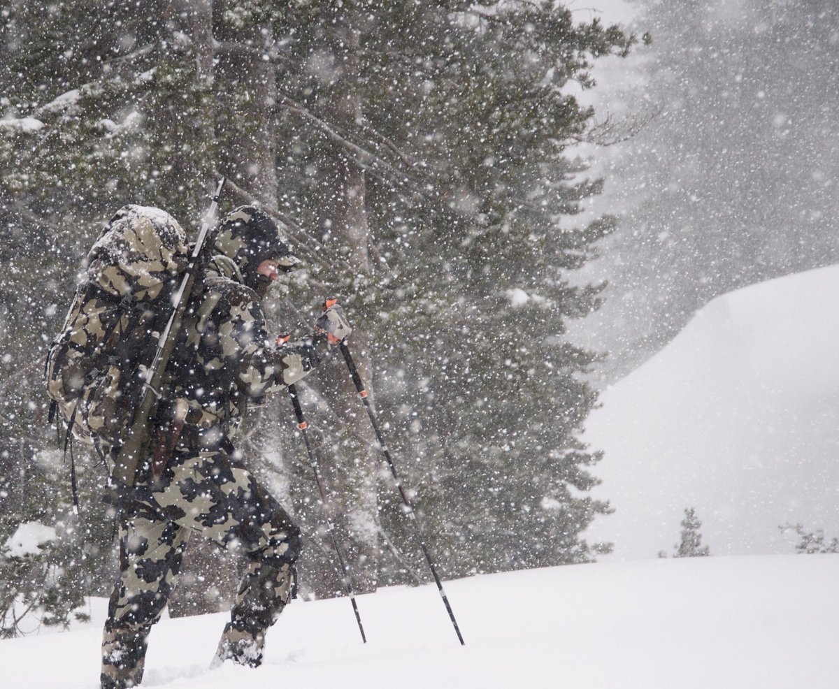 KUIU's tweet photo. Be prepared for anything. #kenai #ultraNX #lekipoles #iconpro #yukonproglove #vias #kuiu #kuiunation #hunting https://t.co/NpRQpSee9q