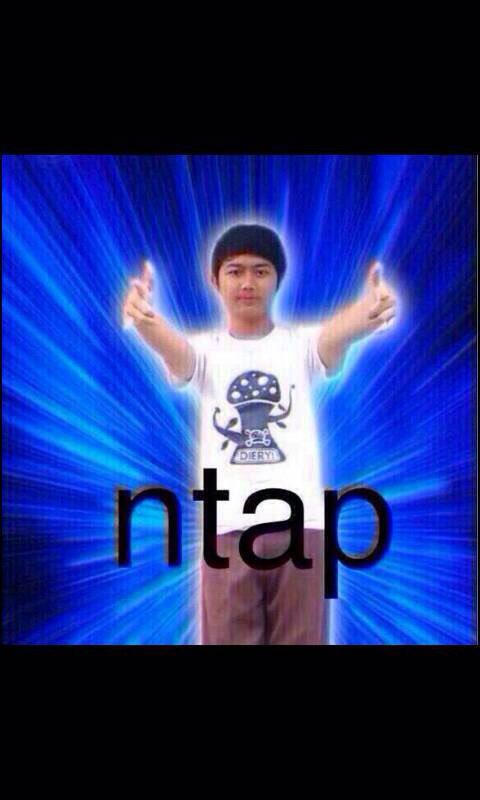 gak tau kenapa seneng aja liat cewe pake baju putih 😍 tapi pas lagi ujan ujanan