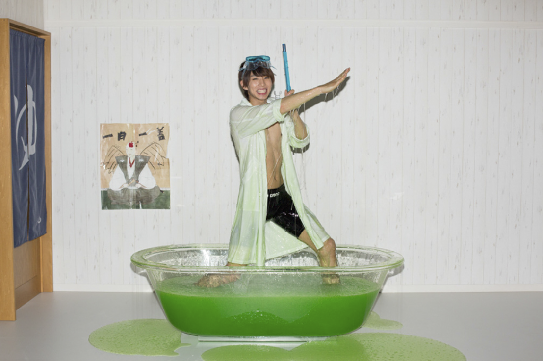 はじめしゃちょー Hajime On Twitter 昔ボツになってしまったスライム風呂の写真たちを見つけたぞ 一年前か 懐かしい Https T Co Htyccacn8q Twitter