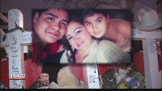 fox32news's tweet image. THE LATEST: 3 ‘edge weapons' used in Gage Park family massacre, police say bit.ly/20WymCH @AnitaPadilla32