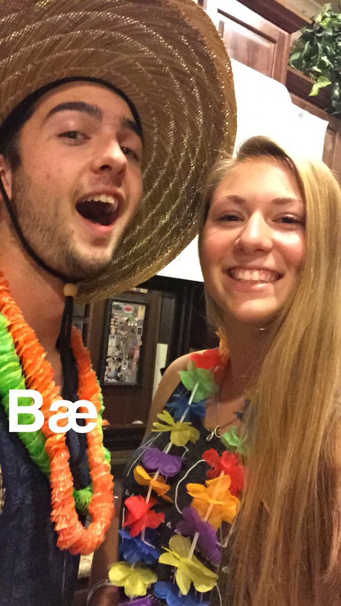 PaigePanter3's tweet photo. Happy birthday to my vent sesh buddy, laser tag teammate, and partner in crime! Miss you everyday! Love you❤️🎉🎁 https://t.co/ka4BdGdGxX