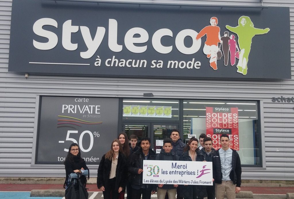 LP_Froment07's tweet photo. #30ansbacpro -suite- les élèves du #lp_froment07 #Aubenas remercient #styleco pour son soutien ! https://t.co/eRm5GXSuQD