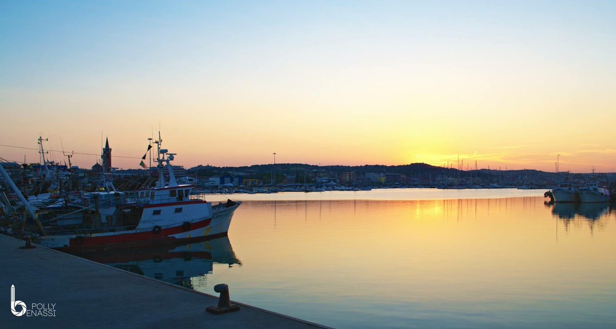 Apollonia_B's tweet image. #sunset #foto @Apollonia_B per @MLMagazineIT #civitanova #marche #italia #tramonto #estate