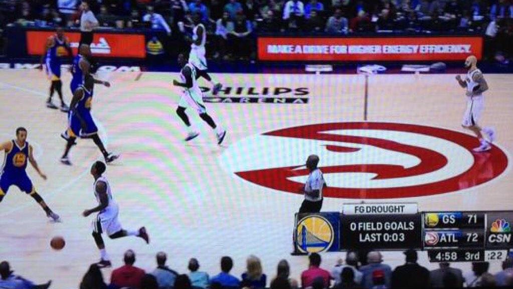 SomeonesAnIdiot's tweet image. #TBT from 2015: When the Warriors are playing, people expect points literally every second

(via @JoeFortenbaugh)
