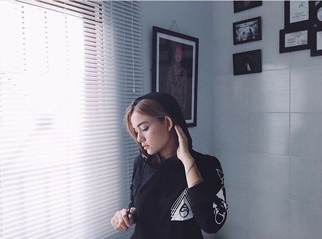 NEW ARRIVAL From AFTERSUNDAYS
"SEMPITERNAL 02"
Price 150K
For Online Order : 
Sms : 082227590800
Pin : 2B2E140F