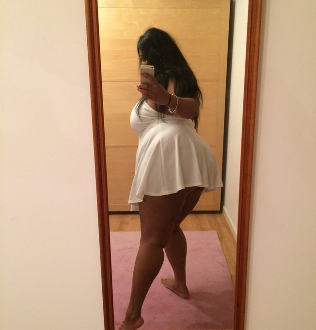 Evening #bbw #ebonywomen #cookiemonsters also follow my other accounts @busty_cookie @CookieBbw 💋🍪 https://t<a href="/tag/bbw"class="tags">#bbw</a><a href="/tag/ebonywomen"class="tags">#ebonywomen</a><a href="/tag/cookiemonsters"class="tags">#cookiemonsters</a>