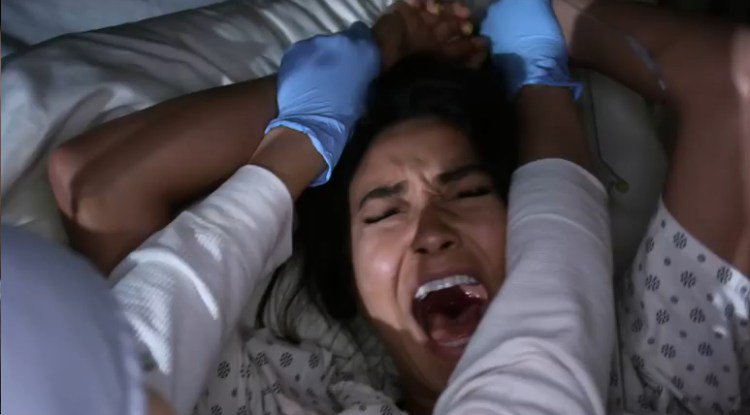 Dreamed32's tweet photo. - " Give me the killer or i 'll use your eggs " 🙈🙈 #PLL #PLL5YearsForward https://t.co/HqeuLqJm2h