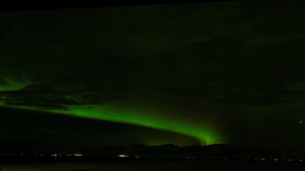 Kris_974's tweet photo. En balade #islande #auroraborealis #500px #auroreboreale #travel https://t.co/uQA44c1ffZ