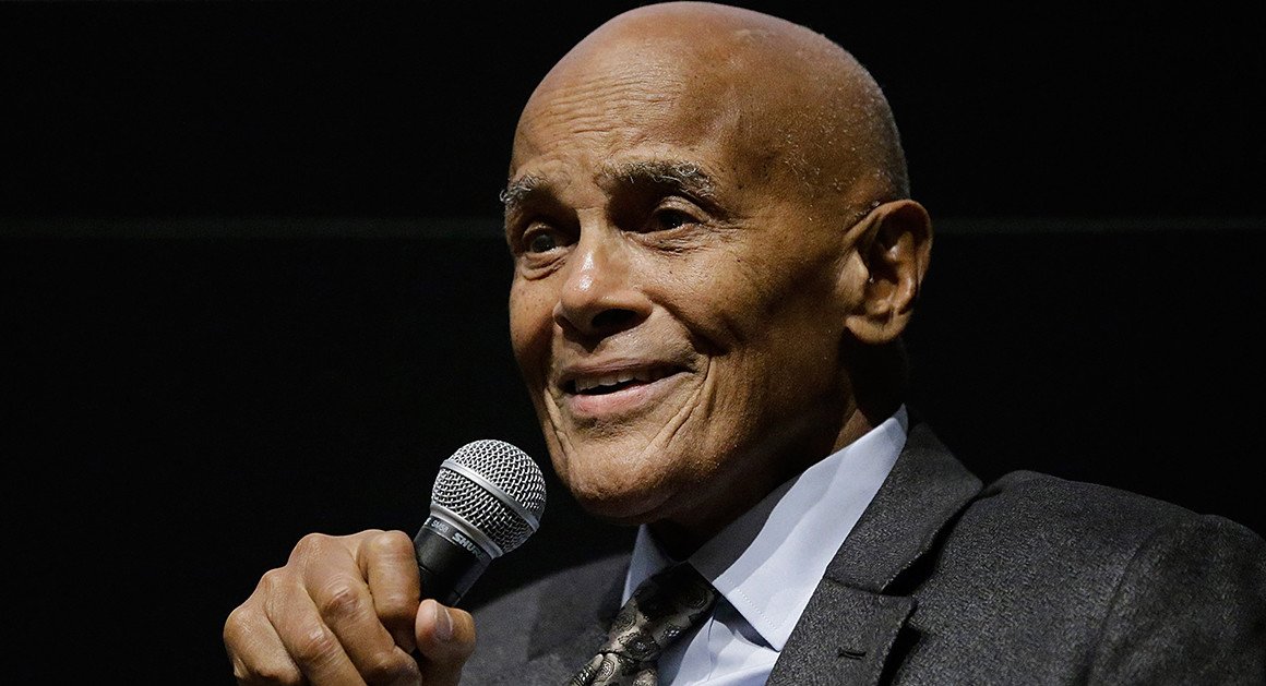 politico's tweet photo. Harry Belafonte endorses Bernie Sanders https://t.co/ZAFgmqpDaP | Getty https://t.co/KGWHnhsVrV