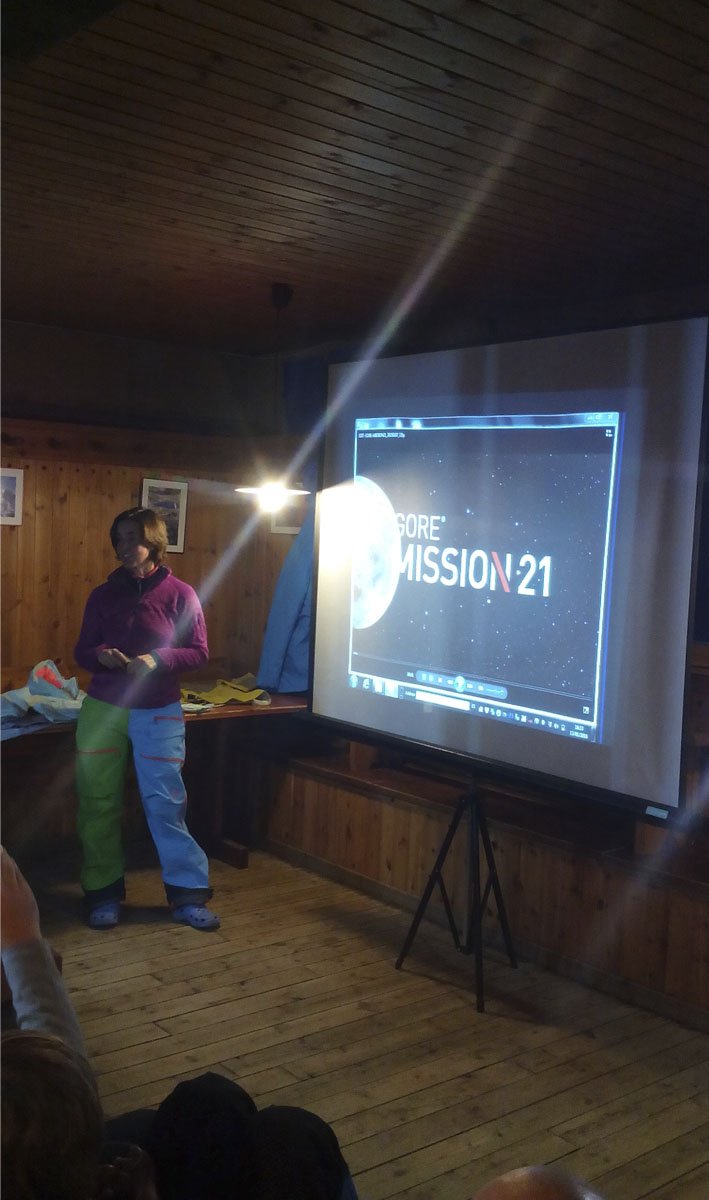 FORACORDAcom's tweet photo. PRESENTACIÓN DE LOS NUEVOS PRODUCTOS GORE-TEX
Gracias a GORE-TEX por estas jornadas Outdoor en el refugio de Ventosa https://t.co/pdptd6CZEy