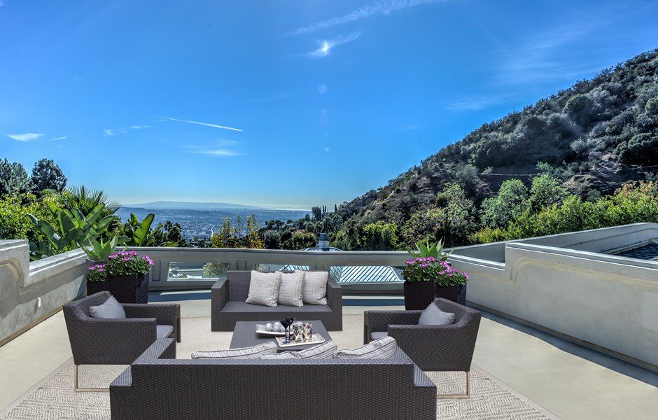 ReallyThere3D's tweet photo. #3D tour #SunsetPlaza #Contemporary https://t.co/leqp7giTHa½NRisingGlenRd @thesolomonPG #TheAgencyRE #ReallyThere3D https://t.co/Ma1xkgkAIk