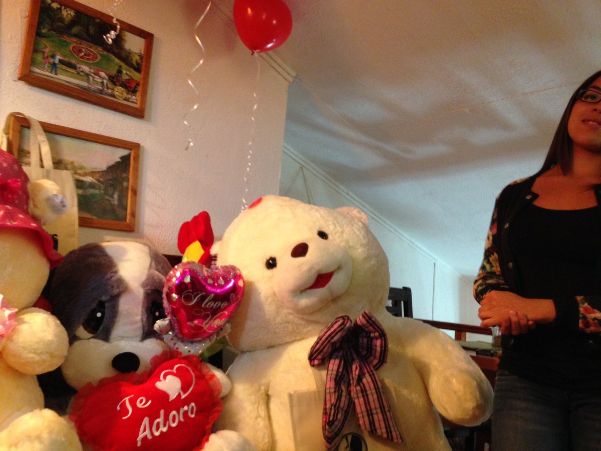 SercotecAraucan's tweet image. Para este Día del Amor, elige un regalo del comercio local