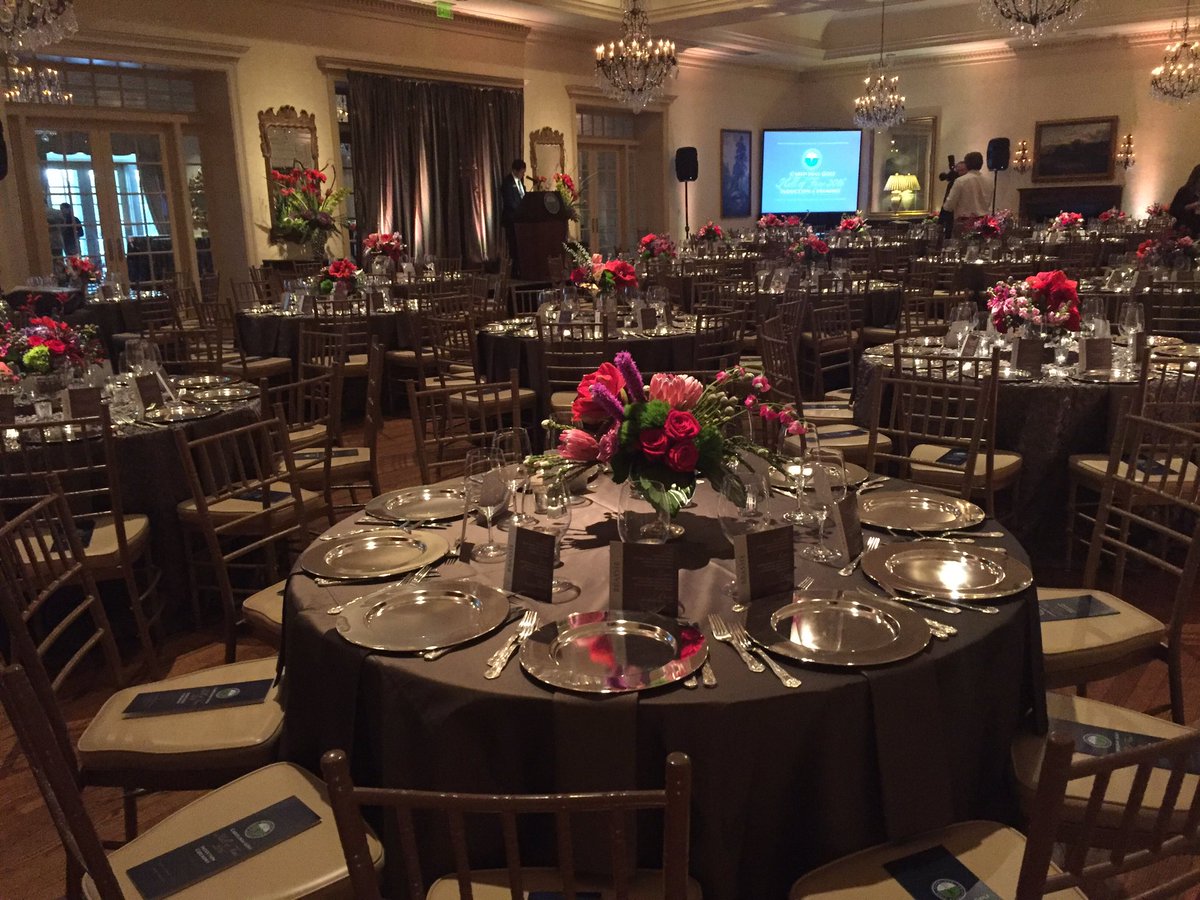 CGAgolf1909's tweet photo. The room is ready for tonight's Carolinas Golf Hall of Fame induction ceremony of Johnny Harris and Dean Cassell. https://t.co/zjwvwZQKFr