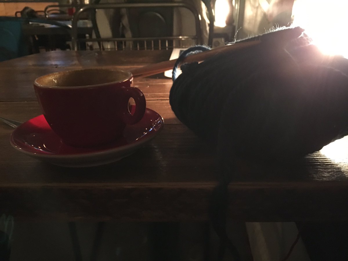 abigailmcmillan's tweet photo. Cosy waiting @booboocoffeeco for a piano lesson to end #knittinghelps https://t.co/tou9MwcCBU