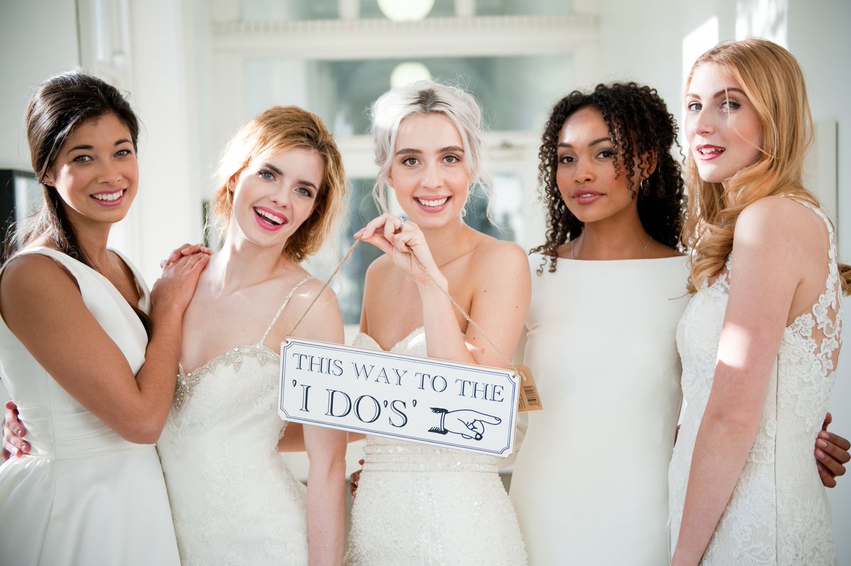 Grab your girls for a weekend of wedding fun @ the Wedding Event with a Difference! #wewad buff.ly/1o2rVjA