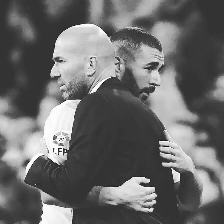 Karim Benzema publica esta foto en #Instagram 
Dos genios, dos magos que nos llevarán a lo más alto.