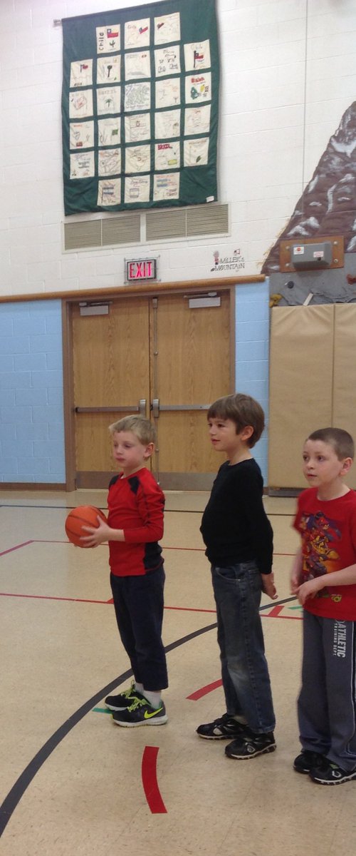 nhwhamel's tweet photo. Hoops for Heart! https://t.co/6PeygJiYfJ