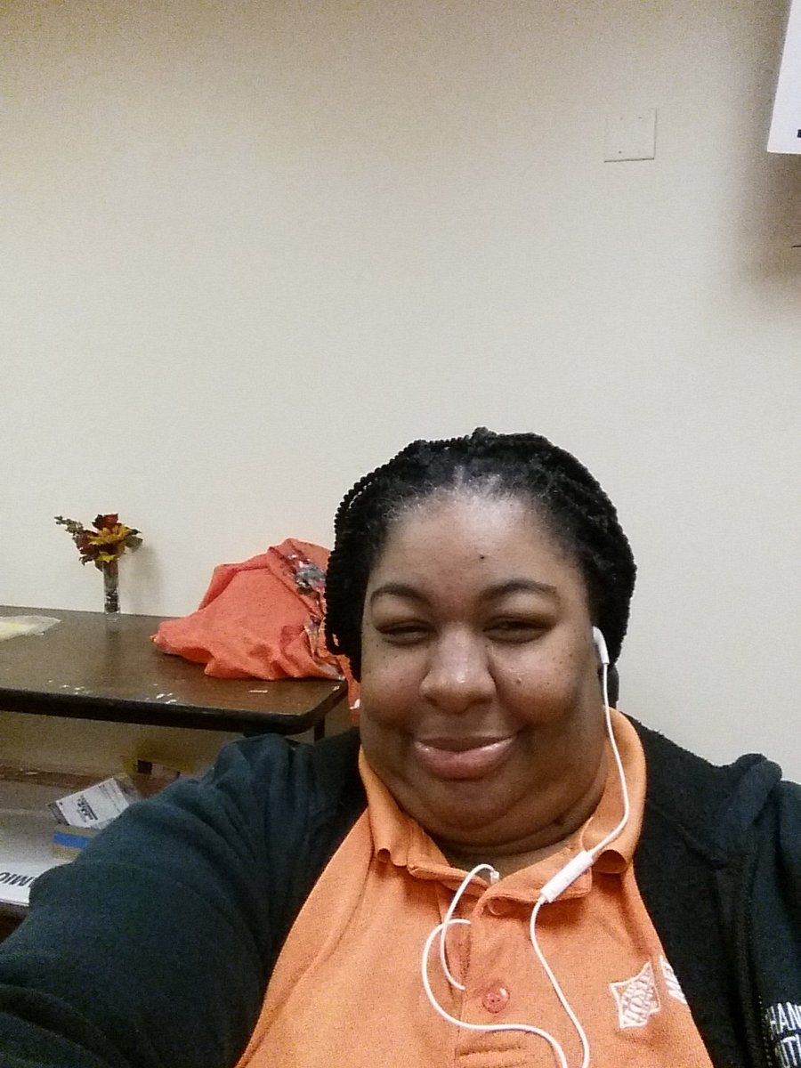 SophiaWestTHD93's tweet photo. Sup loses safety hangman to the best Safety captain around. https://t.co/PsVV9EVqBr
