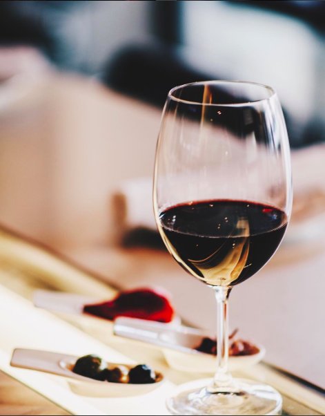 TWB_TheWineBar's tweet photo. Haywire Gamay Noir is back! Enjoy it from our regular and tappy hour menu! https://t.co/JwP1hWOjgq