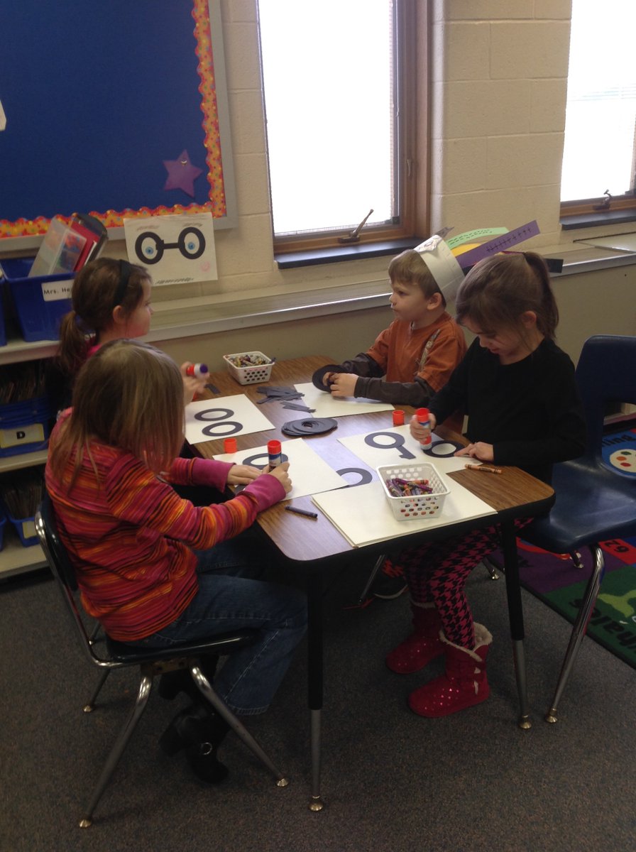 nhwhamel's tweet photo. 100th Day activites! #100thDayofSchool https://t.co/5vNHrAm0E3