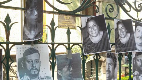 Protesta en la Cd de México por asesinatos de Anabel, Rubén, Goyo, Regina y 12 periodistas más. Foto vía <a href="/temoris/">Témoris Grecko</a>