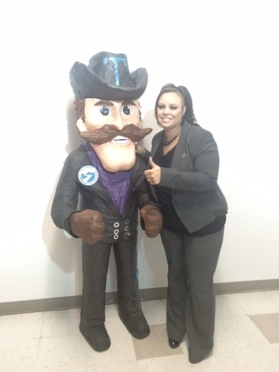 EPCCNews's tweet photo. EPCC student and Veteran, Kharisma James, is featured on NPR https://t.co/f5d8gvPuvd #EPCCpride #HigherEdChallenge https://t.co/Vf6ZiJsGnn