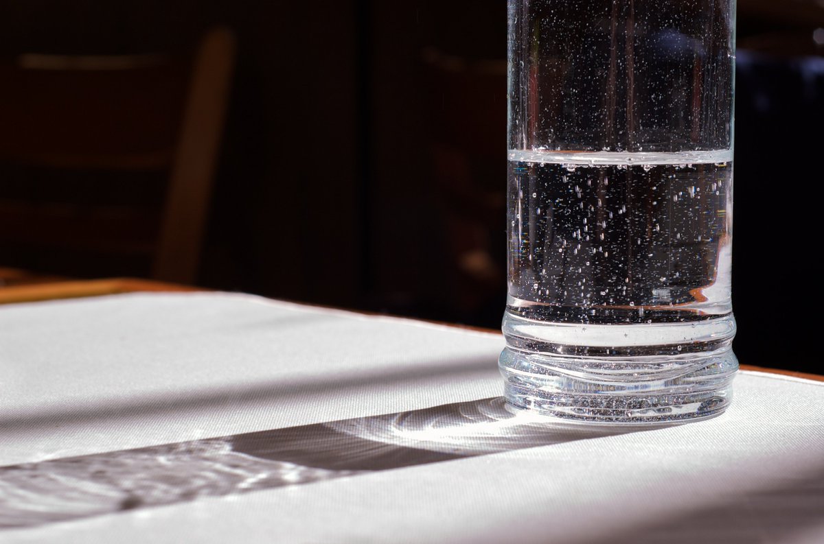 HealthyHomeBook's tweet photo. The Safe Drinking Water Act of 1974 covers only 91 contaminants, yet ~60,000 chemicals are used within the US! https://t.co/dKCGFPdv7I