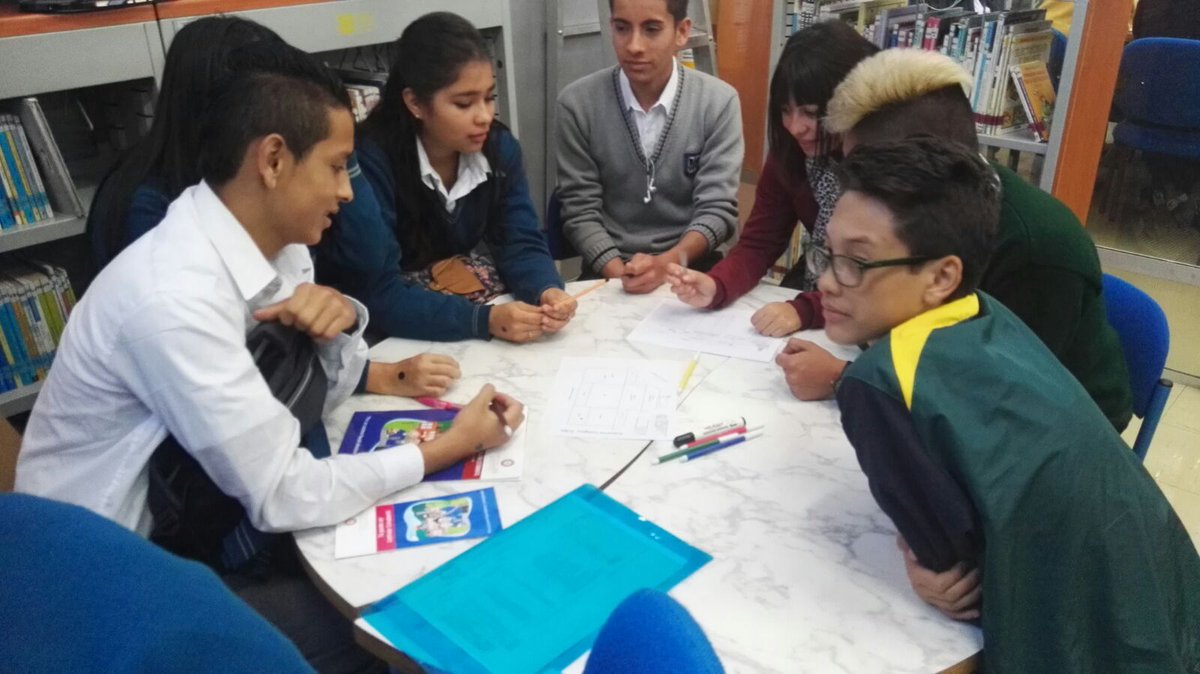 PIECCSuba's tweet photo. Jornada de sensibilización y formación para aspirantes a gobiernos estudiantiles Localidad de Suba año 2016 https://t.co/xgHi3lK1QW