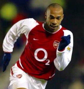 TheHeadtoHead's tweet photo. Who's the better striker? Past or present...

RT for Henry
LIKE for Aguero https://t.co/LF4MYmfS0X