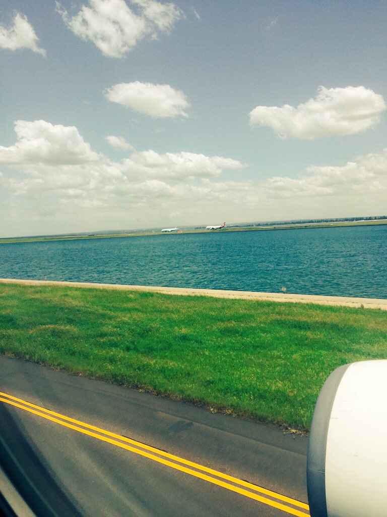 sharnema_nougar's tweet photo. I'm running away to #fringeworld again! @fringe_world #Perth #31daysofperthect https://t.co/LJKDVNM8bF