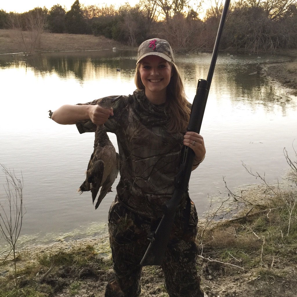 AlyssaKarr's tweet photo. Only one duck came in, but it didn't get out. My first duck! https://t.co/gikl4ojACk