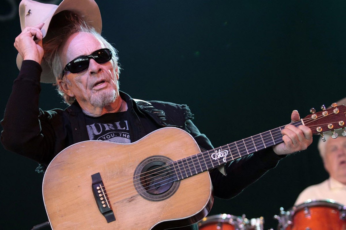 Musician Merle Haggard, Endorses Hillary For President.