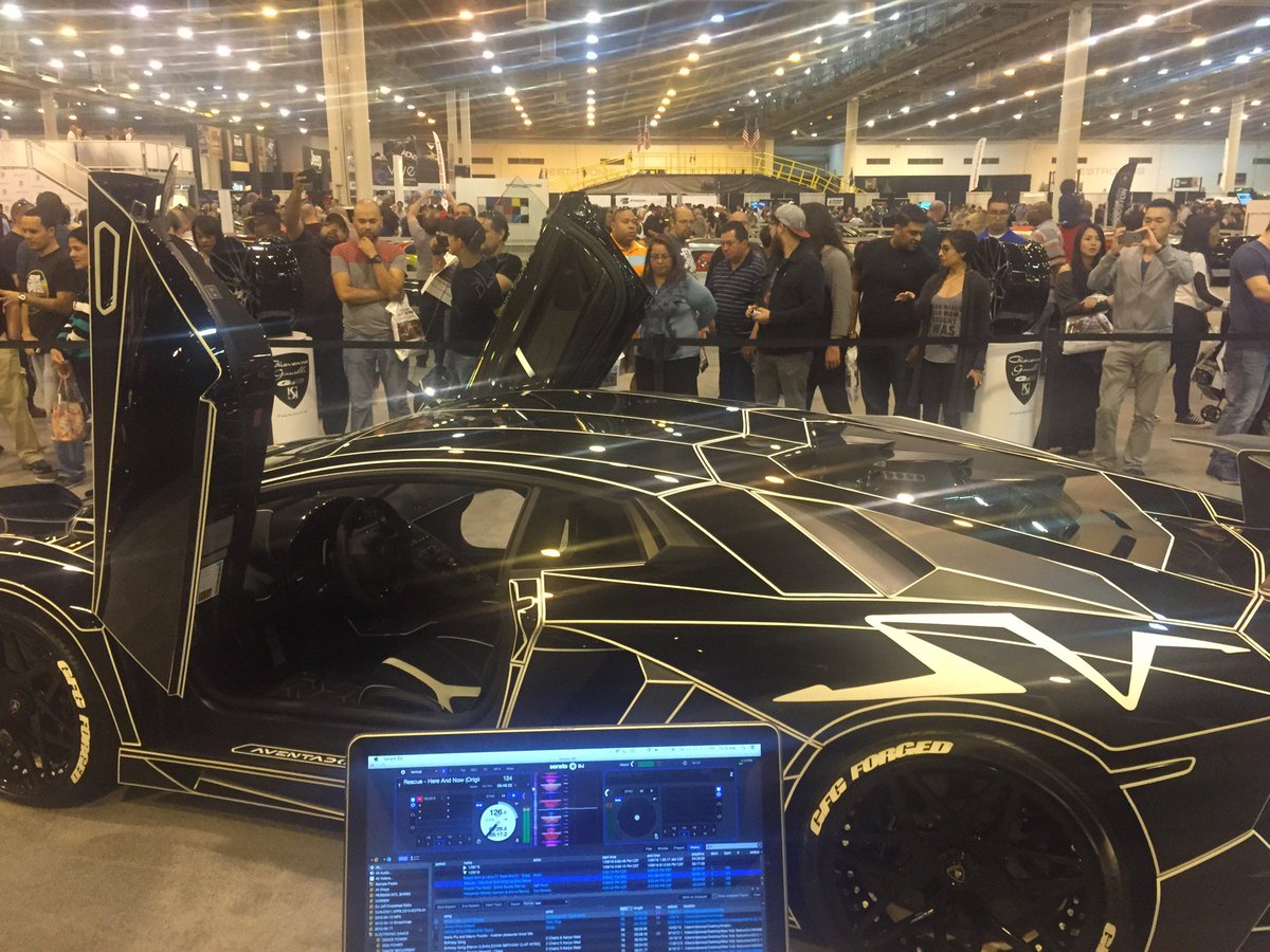djscoop's tweet photo. Day 2 #HoustonAutoShow I'll be mixing here til 9p at #TWMHTX booth (@ NRG Center) https://t.co/E7jmHMlF78 https://t.co/CR96WoBg1f