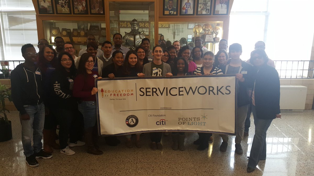 EIFdotorg's tweet photo. That's a wrap, successful #MLKSW16 Bootcamp.Special thanks to @Citi for engaging these @IamServiceWorks scholars! https://t.co/kyKhCbVfSy
