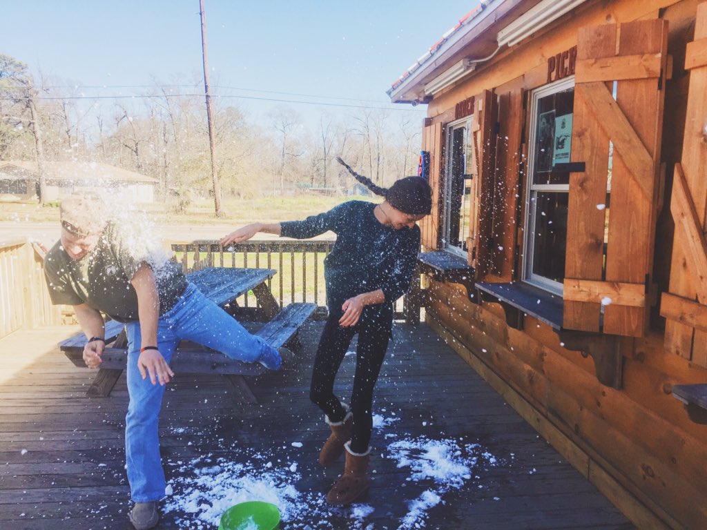 ice_cabin's tweet photo. An eventful day at the cabin while trying to cool off! Sunny and 75! https://t.co/Sk6Ee54VXo