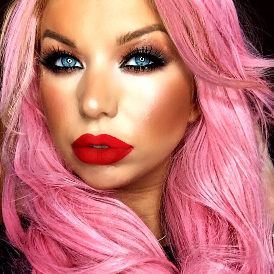 Tw Pornstars Victoria Fox Twitter Pink Hair Selfie 💗💗 Pinkhairdontcare Victoriafoxmake 