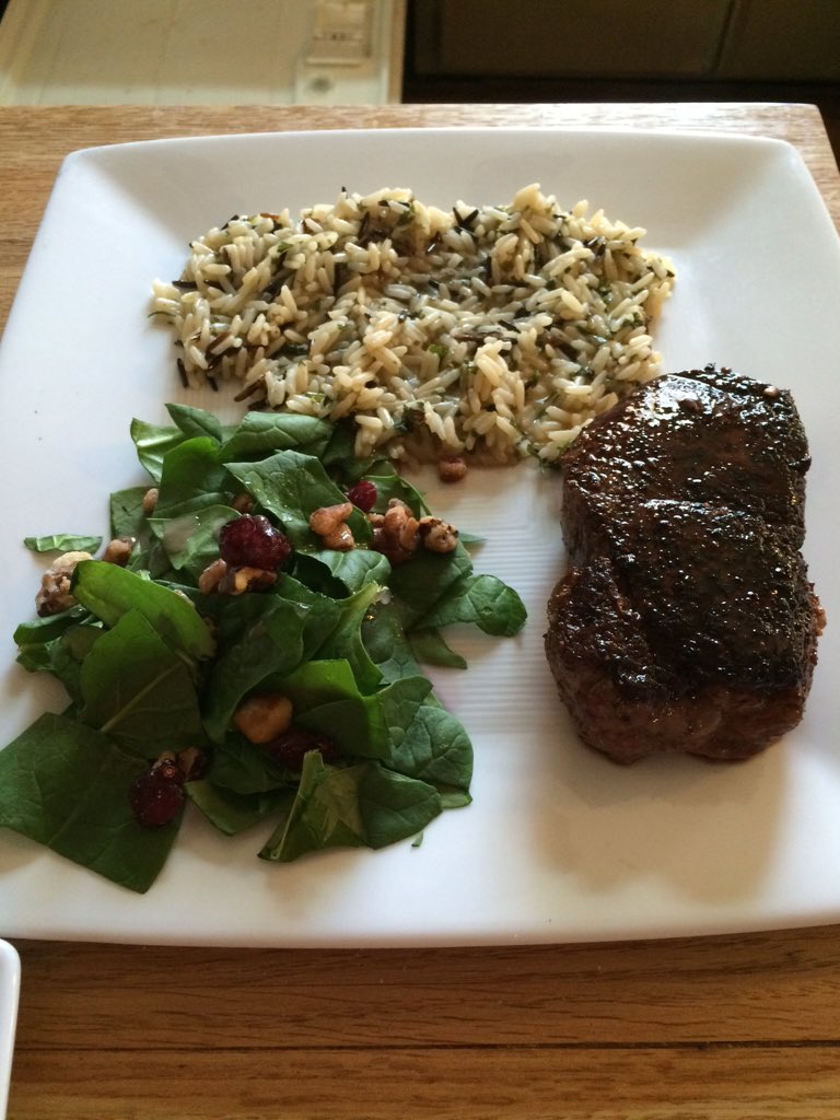 KeyaYoungstrom's tweet photo. Learning to cook... #filetmignon #wildrice #spinachsalad #nummnumm https://t.co/Iw9OstZ4RR