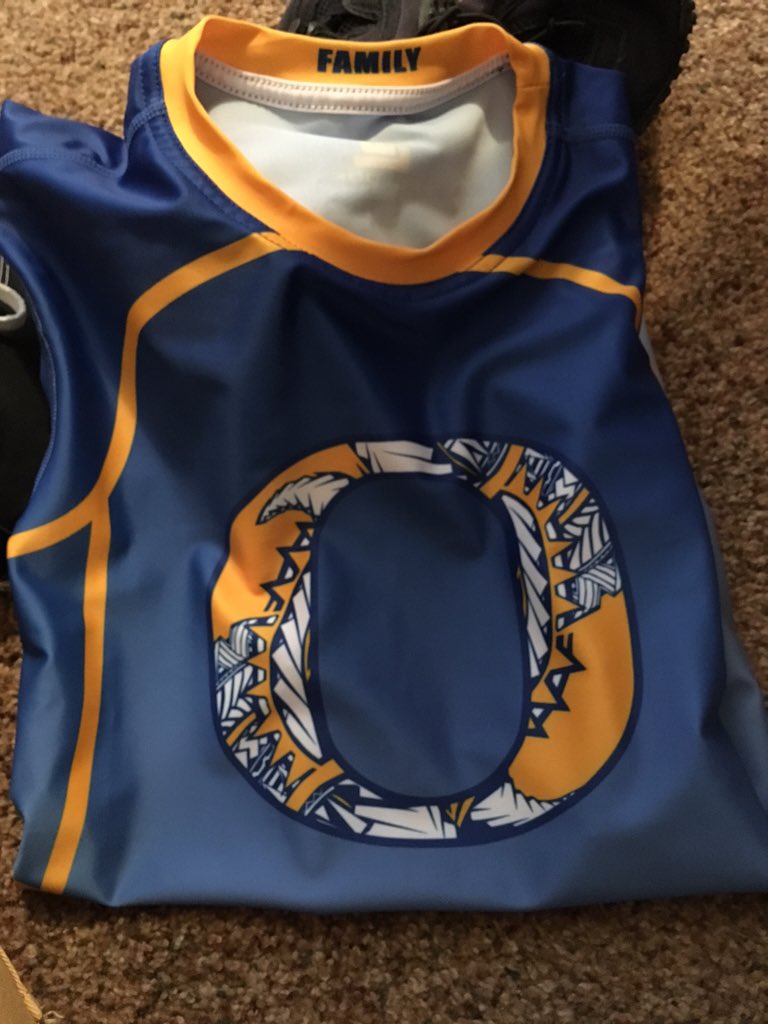 StephDaFresh's tweet image. I get my hand-me-downs from my 16-yr-old brother. werd. @EnochFiso #mysize #twofresh