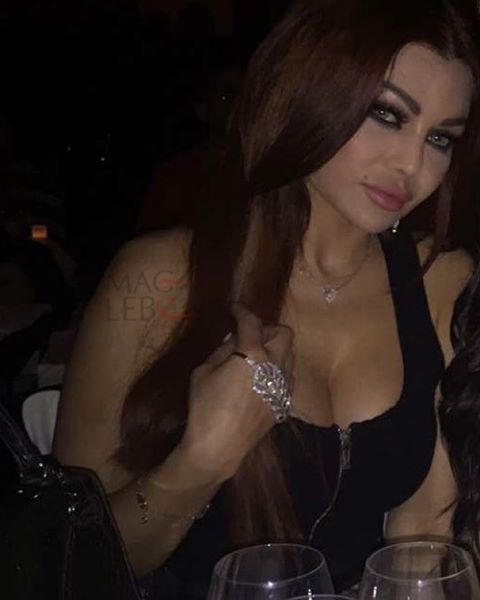 HaifaHolicsIRAQ's tweet photo. الملكة هيفاء وهبي في أسبوع الموضة في #باريس 😍
#HaifaInParis #PFW https://t.co/9OBMp6PxU5
