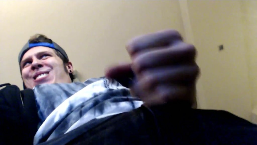 kyarawtf's tweet photo. @Rubiu5 el mejor SS que e tomado https://t.co/s5ngZvXCki
