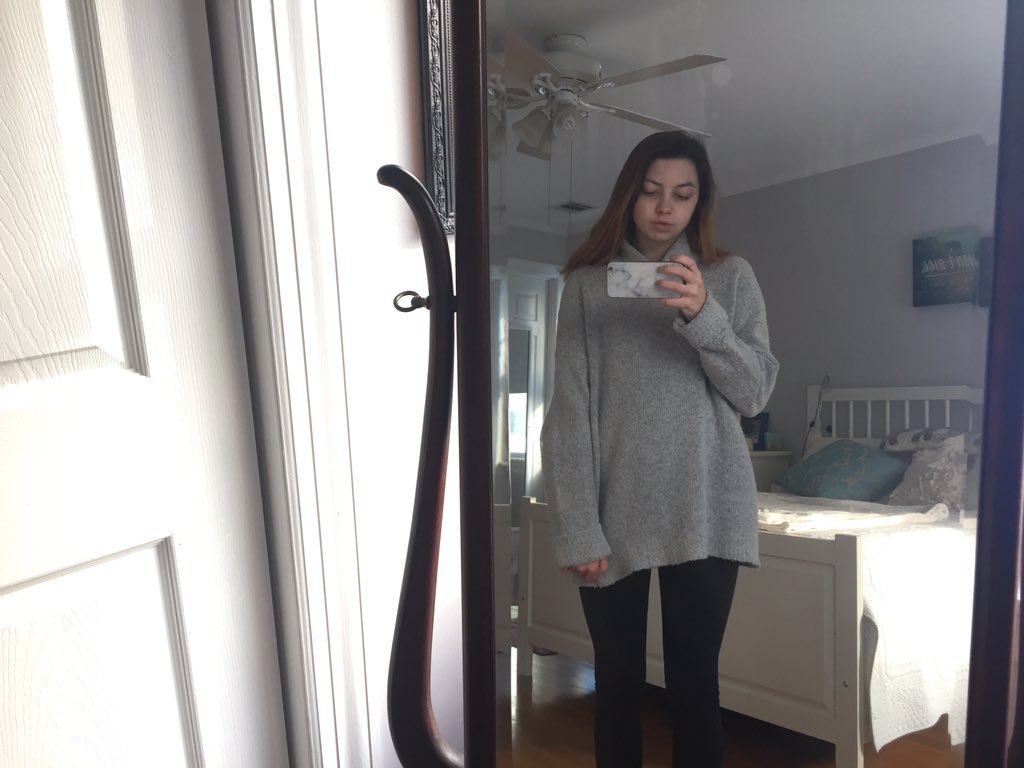LizHemms's tweet photo. I'm so bored https://t.co/cvei3TDVVv
