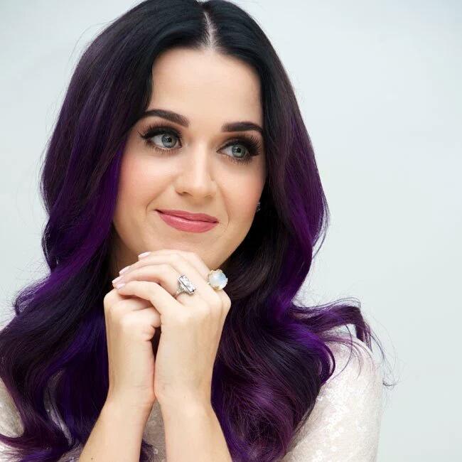 She sighed dreamily at @HeMakesCandy .