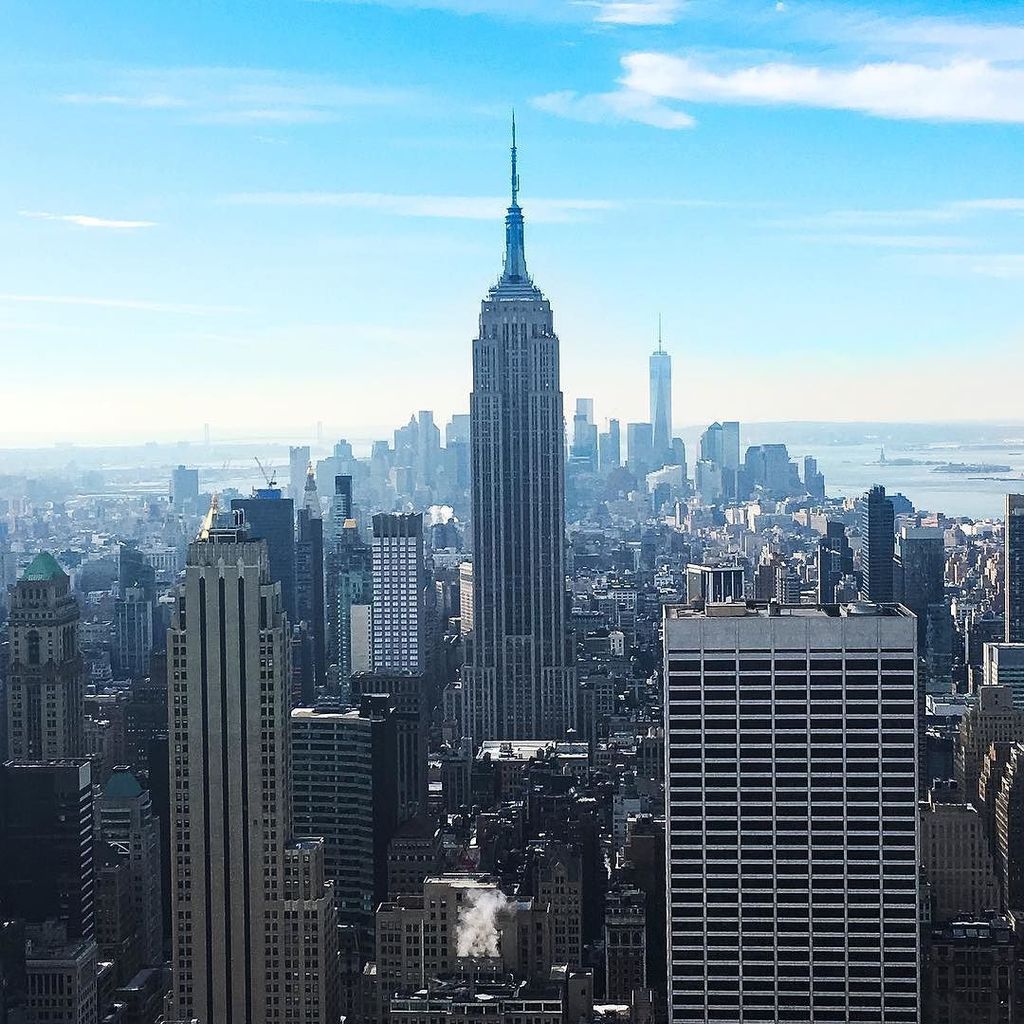 helplessdrying's tweet photo. It's not often I'd describe days as perfect, but im pretty sure this one is! #nyc #rockefe… https://t.co/CYuHkBxcIG https://t.co/Ubm9ybMRU1