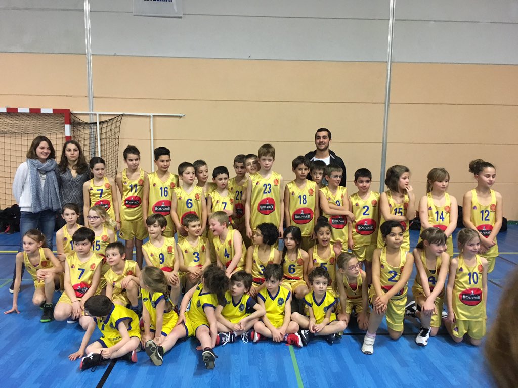 pax_gr's tweet photo. Cérémonie des Voeux du #CSCbasket 3eme club du @Departement_AIN 1 club qui ne cesse de progresser #basket #Ceyzeriat https://t.co/z5sVvvWKXJ