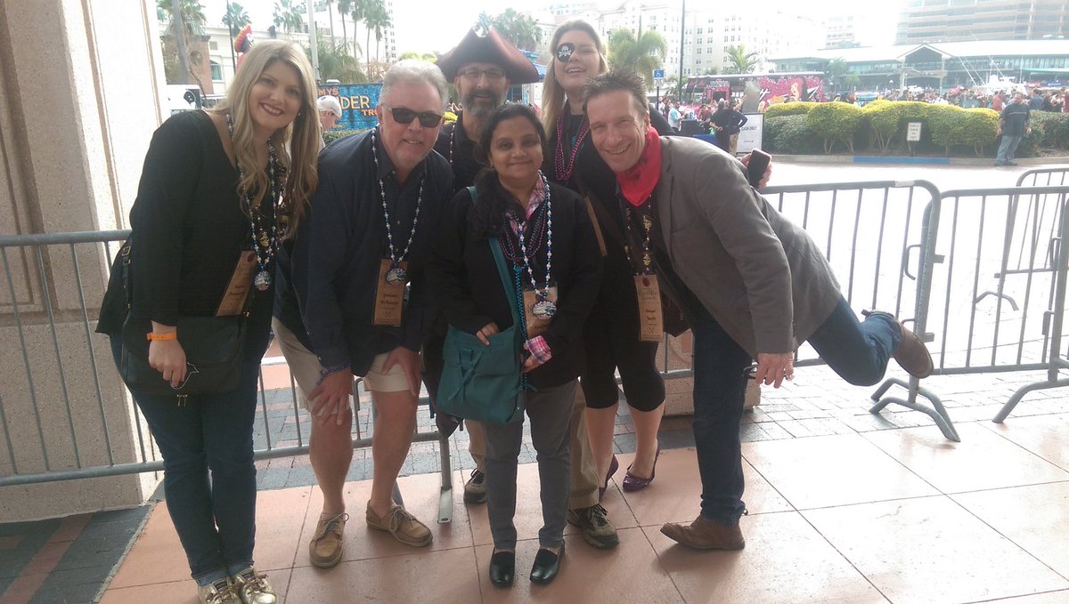 TravelMole's tweet photo. Media group #gasparilla16 @VisitTampaBay #huddle16 https://t.co/IiiVLOD2lQ